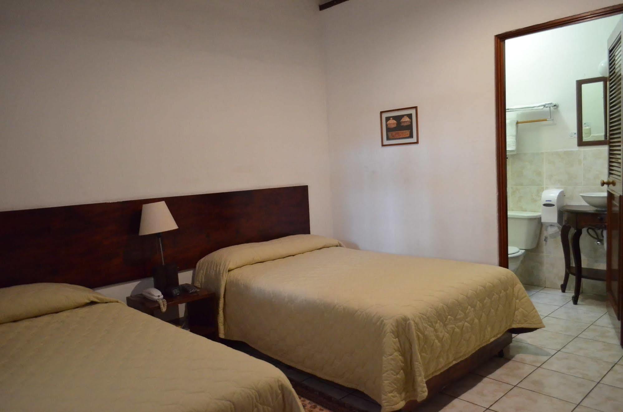 Dai Nonni Hotel Guatemala City Exteriör bild