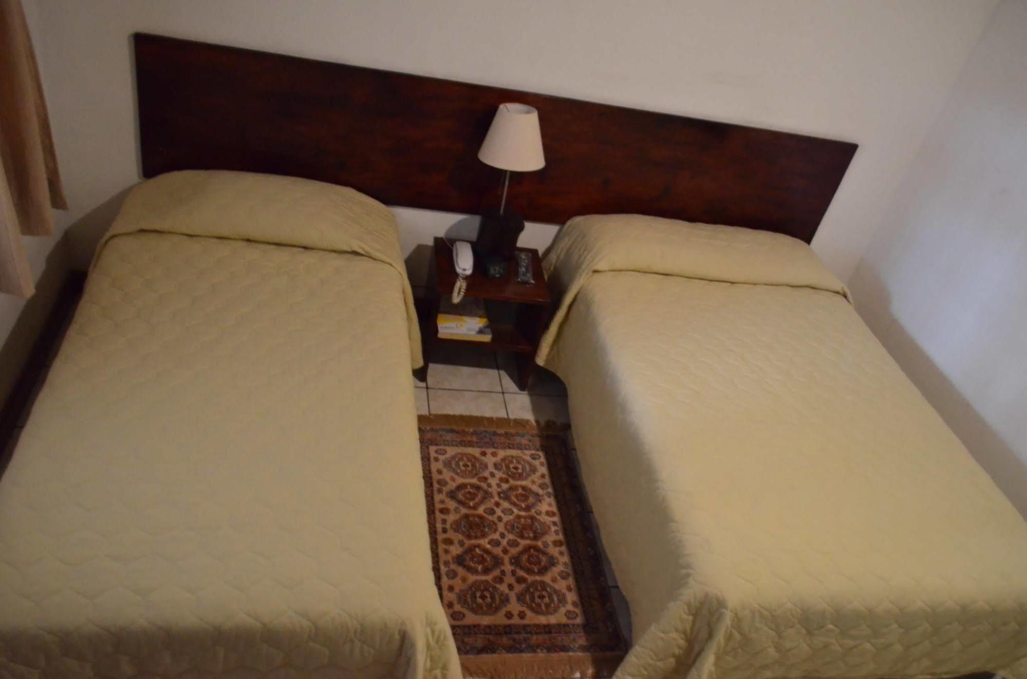 Dai Nonni Hotel Guatemala City Exteriör bild
